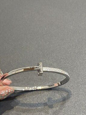 Tiffany & Co New Classic T1 Bracelets 2023